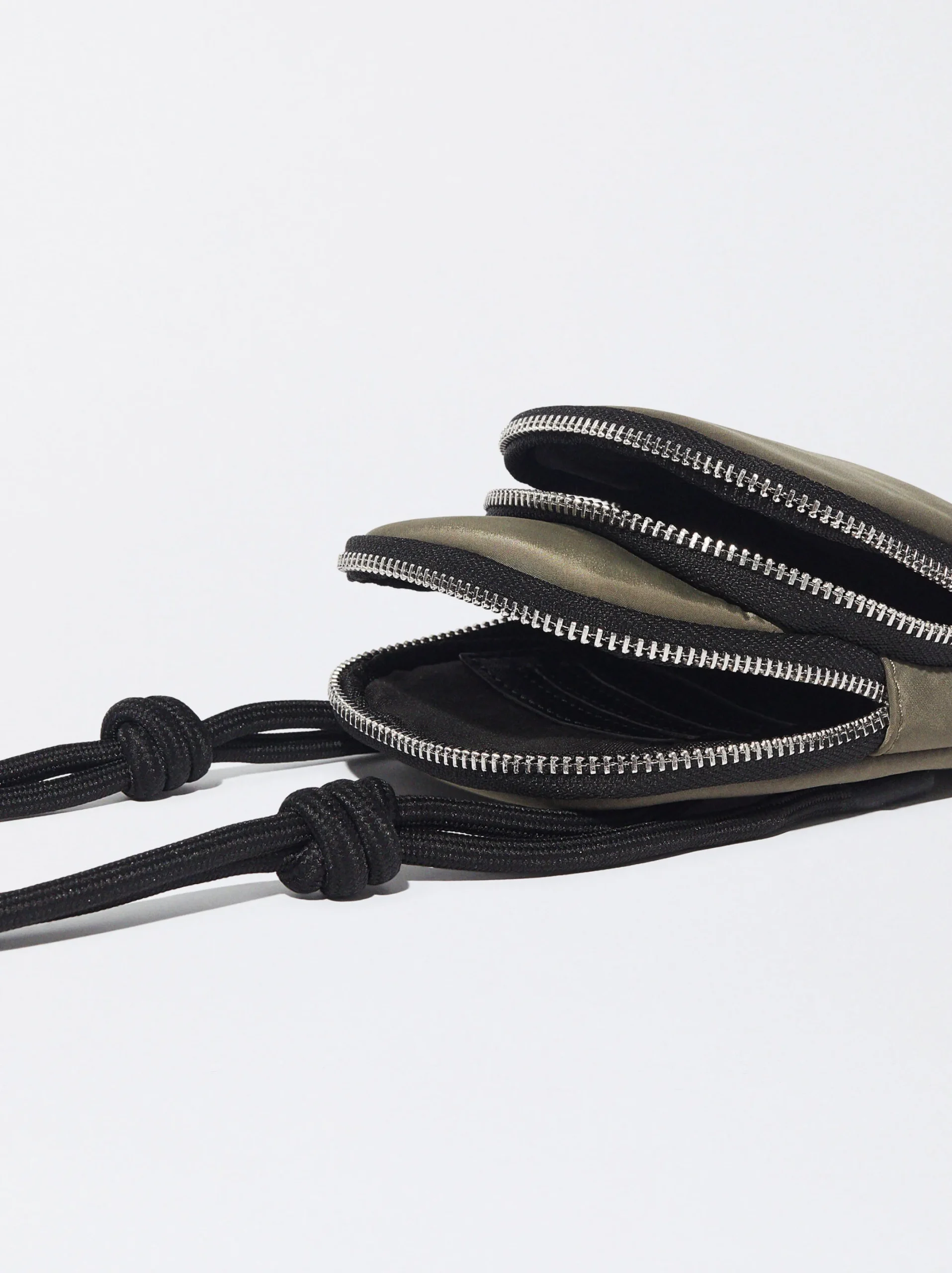 Parfois Acessórios Telemóvel|Bolsas para Telemóvel*Bolsa Para Telemóvel De Nylon Preto | Caqui