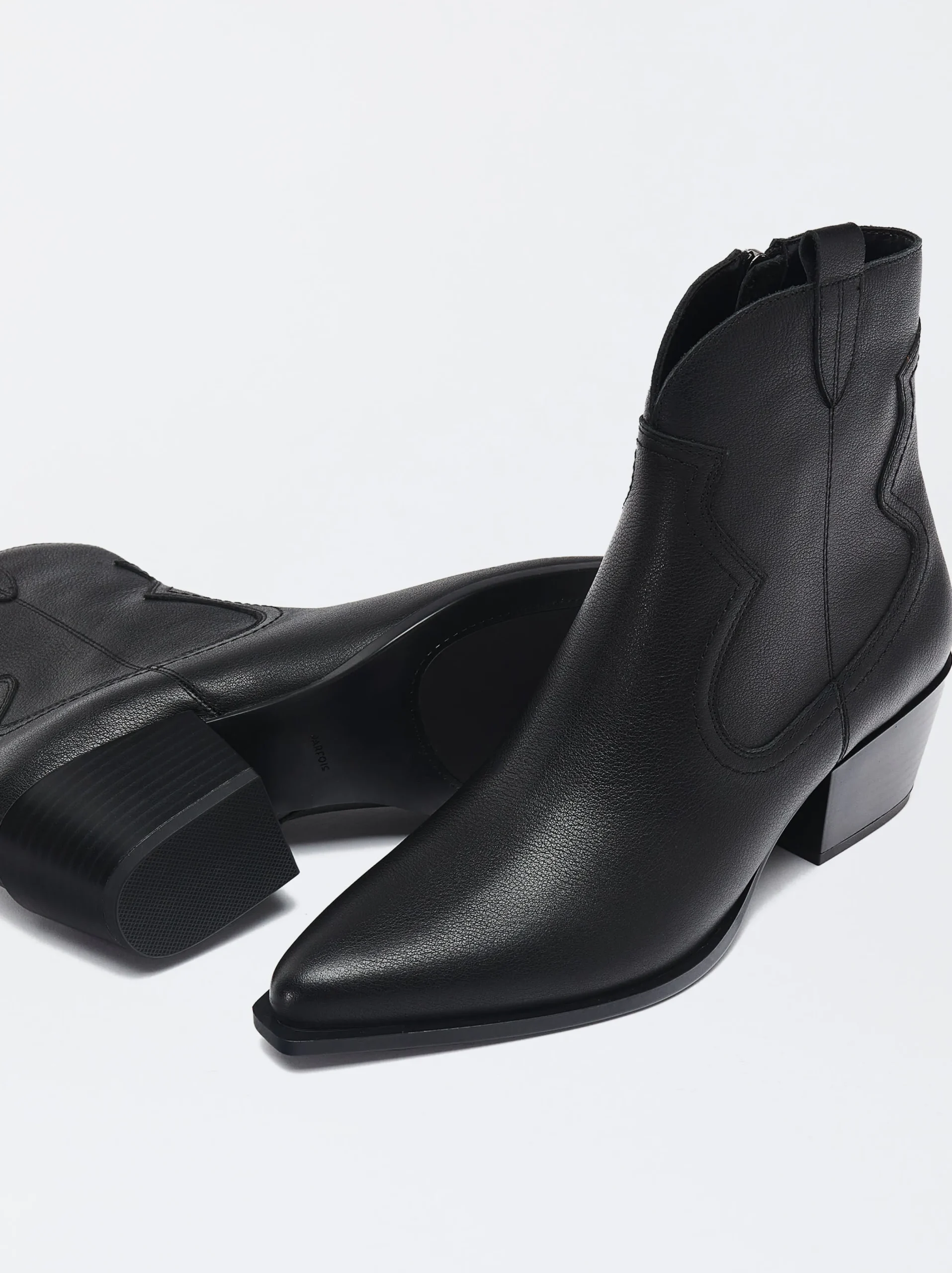 Parfois Pele|Botas e Botins*Exclusivo Online - Botins Cowboy Em Pele | Preto