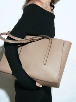 Parfois Malas Grandes|Shoppers*Mala Shopper Com Penduro Preto | Castanho