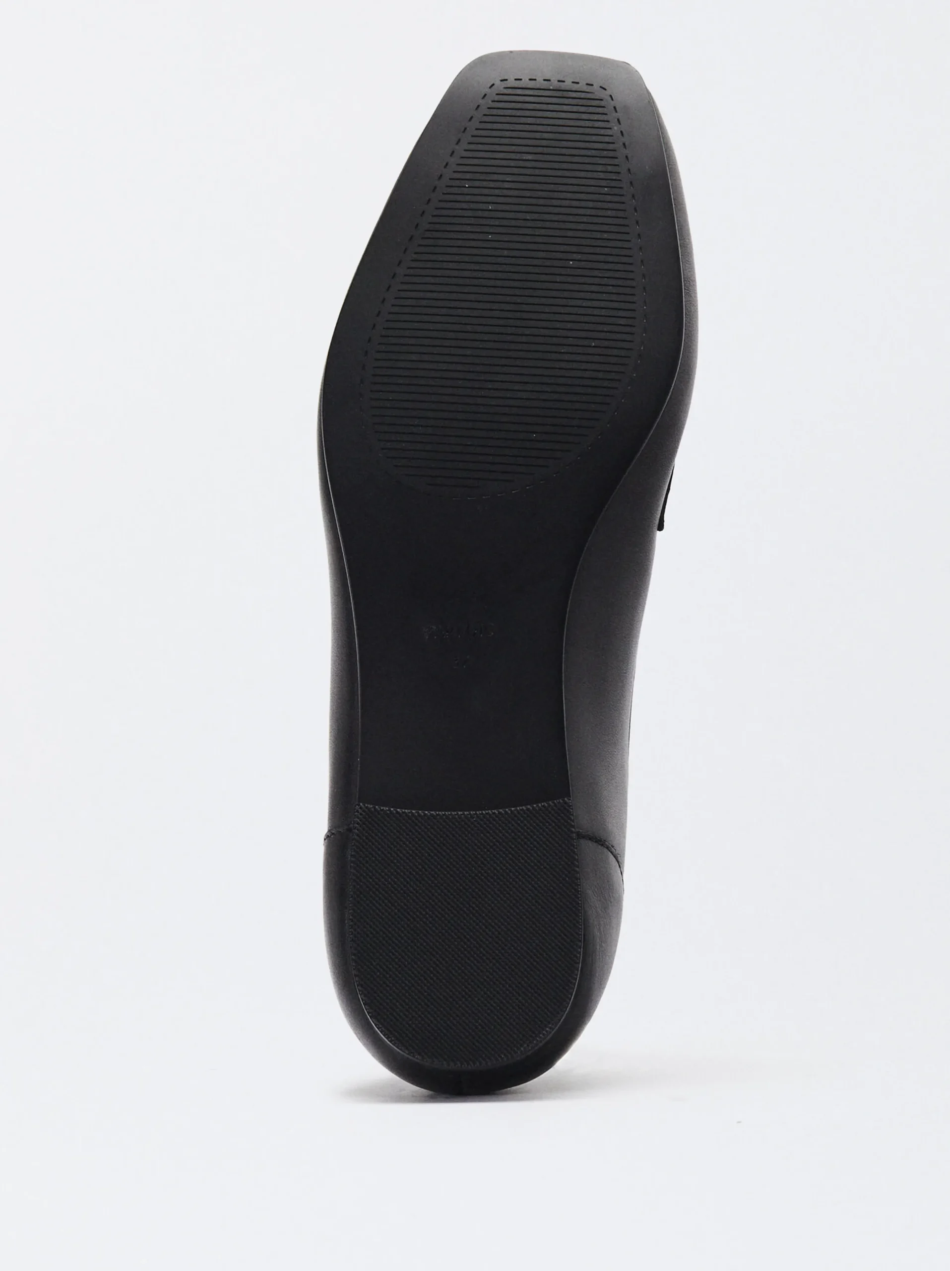 Parfois Pele|Sapatos Rasos*Mocassim De Pele Com Fivela | Preto