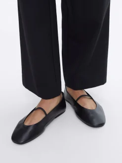 Parfois Sapatos Rasos|Pele*Sabrinas De Pele Prateado | Preto