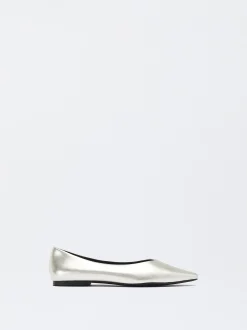Parfois Pele|Sapatos Rasos*Sabrinas Em Pele Preto | Dourado